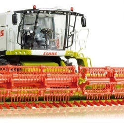 Claas Lexion 770 with V 1200 front attachment for grain
